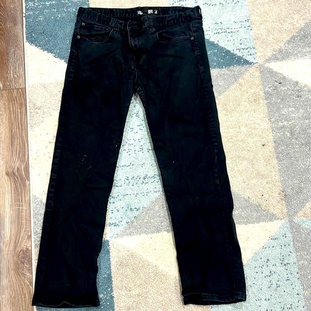 Black RSQ skinny jeans with great material!